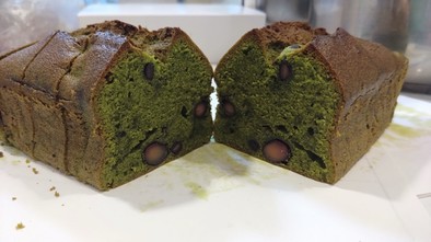 黒豆抹茶パウンドケーキの写真