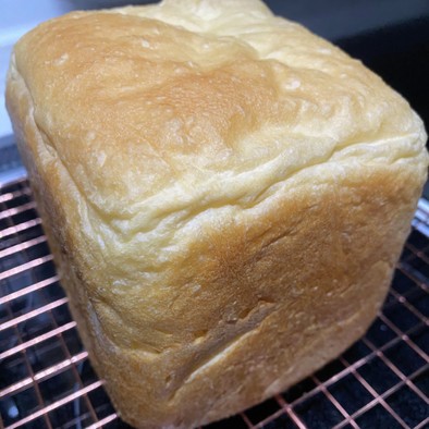 わが家のフワフワ食パンの写真