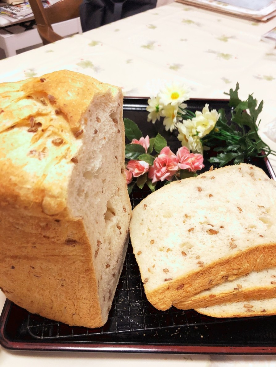 HBパスコの超熟みたいな丸粒ライ麦食パンの画像