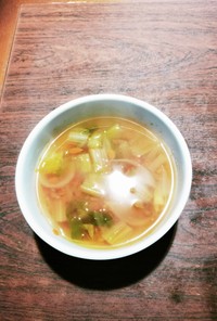 根菜とロメインレタスの減塩醤油スープ