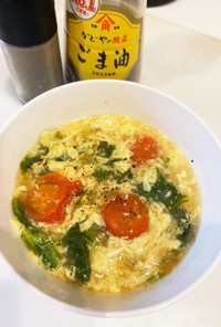 レタスとトマトと卵のスープ