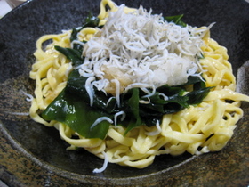 節約☆ワカメとじゃこのおろし生パスタ☆