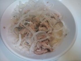 新玉ねぎとサバ水煮缶の和え物