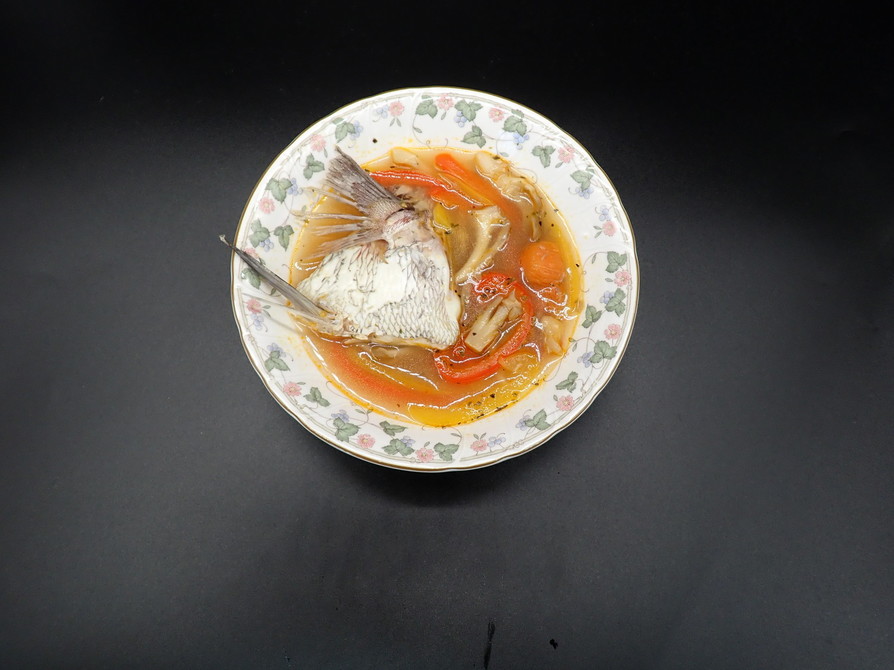 鯛かまのガーリック風スープ煮の画像