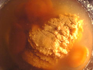 ブリの卵と人参のスープ　の写真