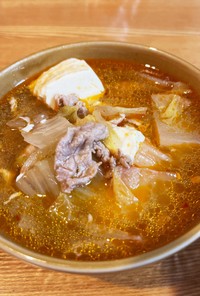 白菜と豆腐と豚こまの食べラースープ