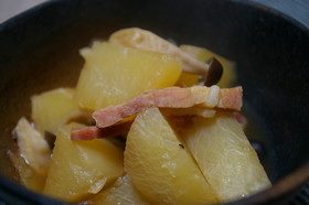 大根 ベーコンの煮物