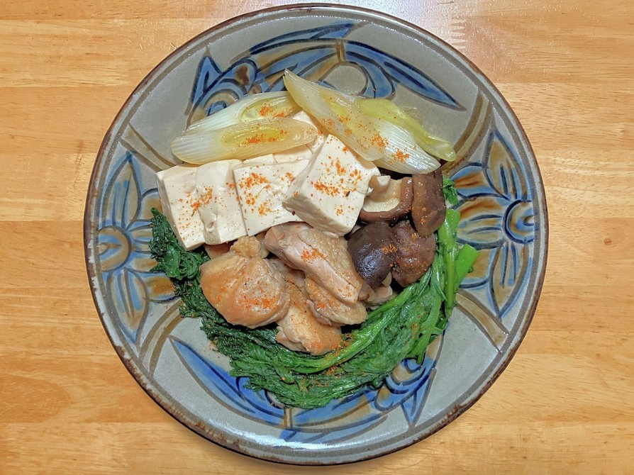 鶏もも肉と豆腐と長葱と春菊と椎茸のうま煮の画像