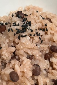 米とお餅で作るお赤飯