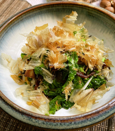 菜の花ときのこのバター炒めの写真