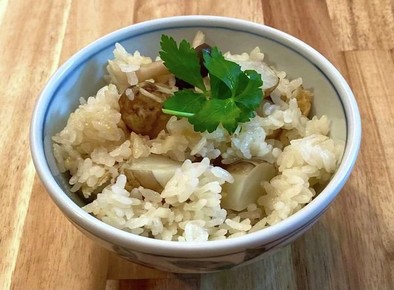 トピナンブール（菊芋）の炊き込みご飯の写真