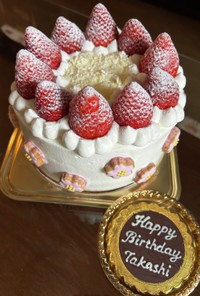 桜咲く苺ショートケーキ