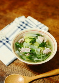 豚肉と大根ときゃべつと水菜のスープ