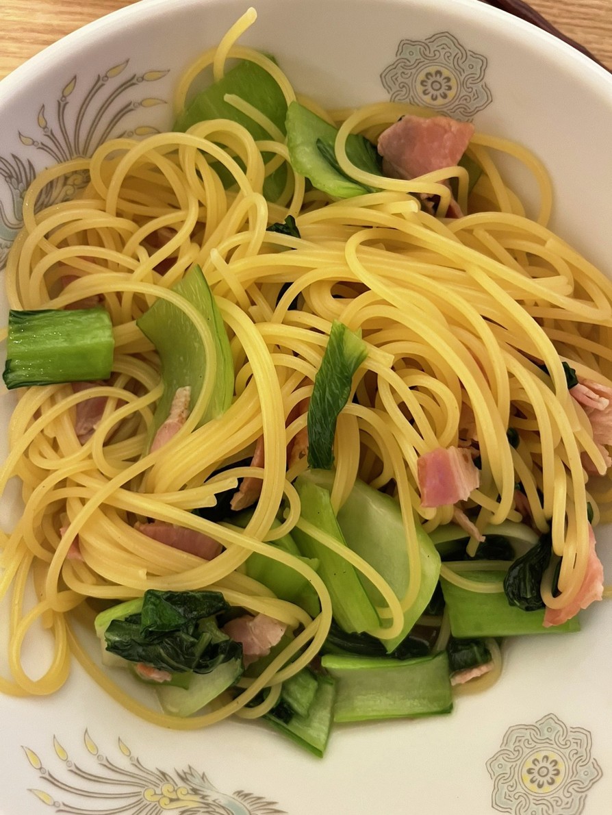 ワンパン　スープパスタ　ベーコン　青梗菜の画像