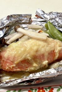 鮭と味噌とチーズのホイル焼き