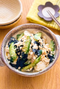 豆腐ときゅうりの海苔胡麻サラダ