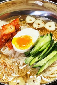 韓国風　冷麺