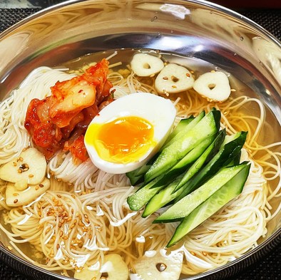 韓国風　冷麺の写真