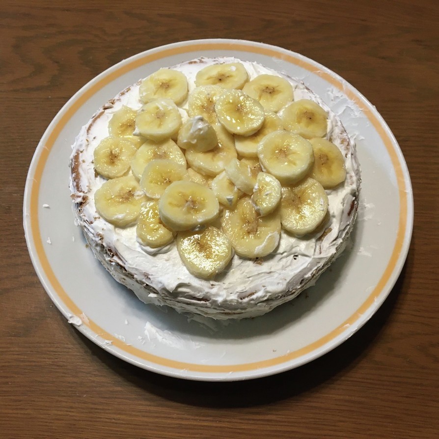 ホイップクリームナッペバナナケーキの画像