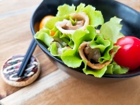 お弁当クル②~♪豚肉レタス✿ブラマヨ味✿