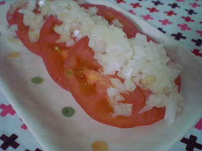 簡単！トマトの新玉ねぎのっけの写真