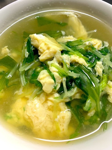 ダシダで水菜と卵のスープの写真