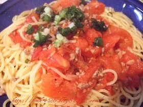簡単・シンプルなフレッシュトマトのパスタ