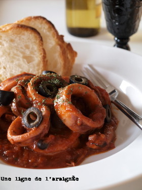 イカのトマト煮込みカレー風味。