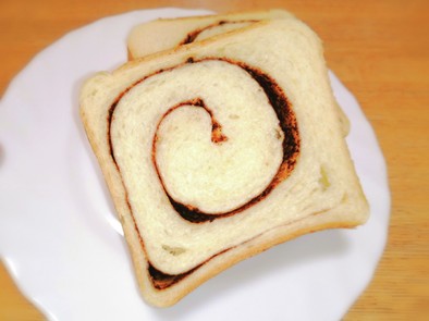 シナモンロール食パンの写真