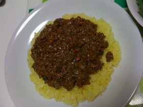 カレールーでドライカレー。