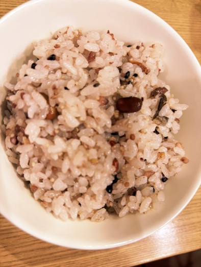 【ダイエット】レンジで簡単！混ぜる雑穀米の写真