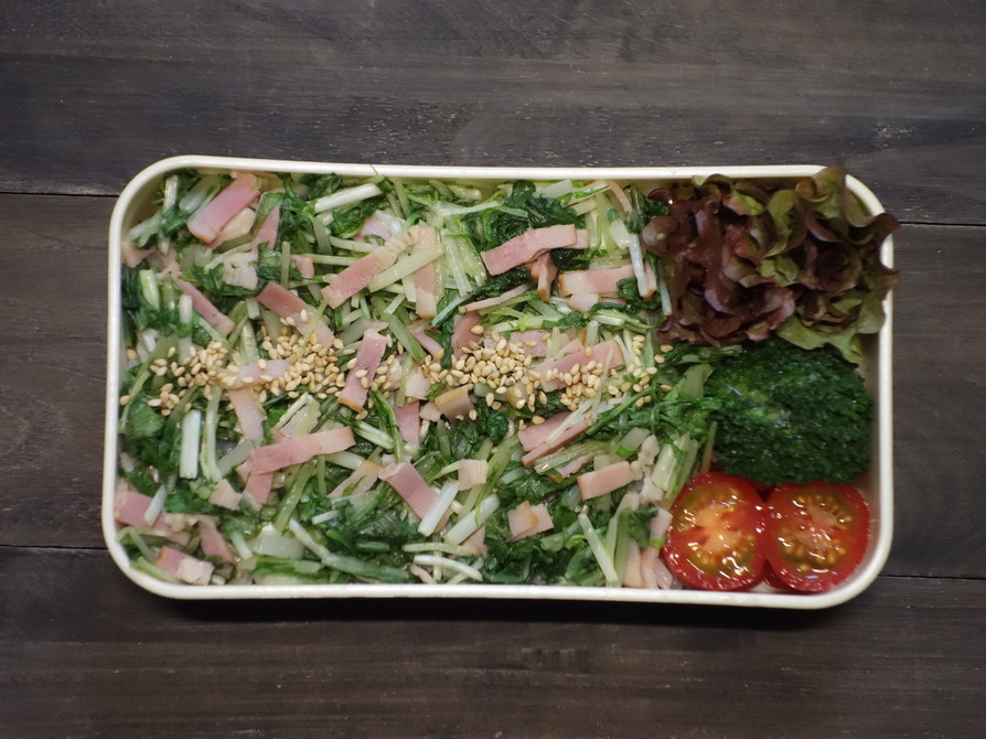 電子レンジで簡単★水菜とベーコンの丼弁当の画像