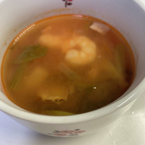 クノールトムヤム味キューブ海鮮スープ