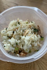 サバと小松菜の混ぜご飯