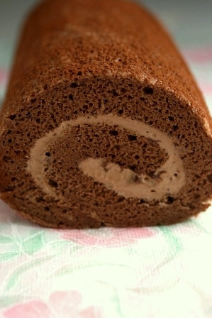 チョコレートのロールケーキの画像