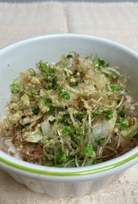 浅漬白菜とブロッコリースプラウトのサラダ