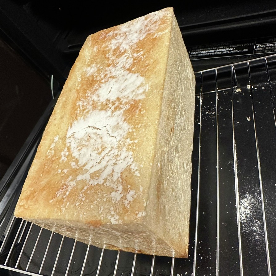 バターなし こねない 1.5斤角食パン　の画像