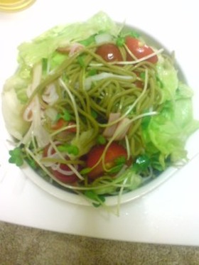 茶そばサラダ