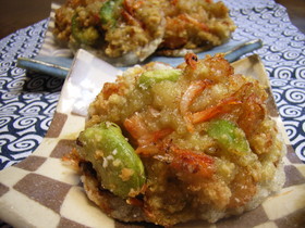 エビとソラマメの蓮根のっけ揚げ