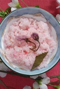 桜香る桜ごはん❀桜葉の塩漬けで炊きました