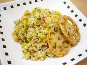 簡単♪大葉の香り✿れんこんとじゃこの炒飯