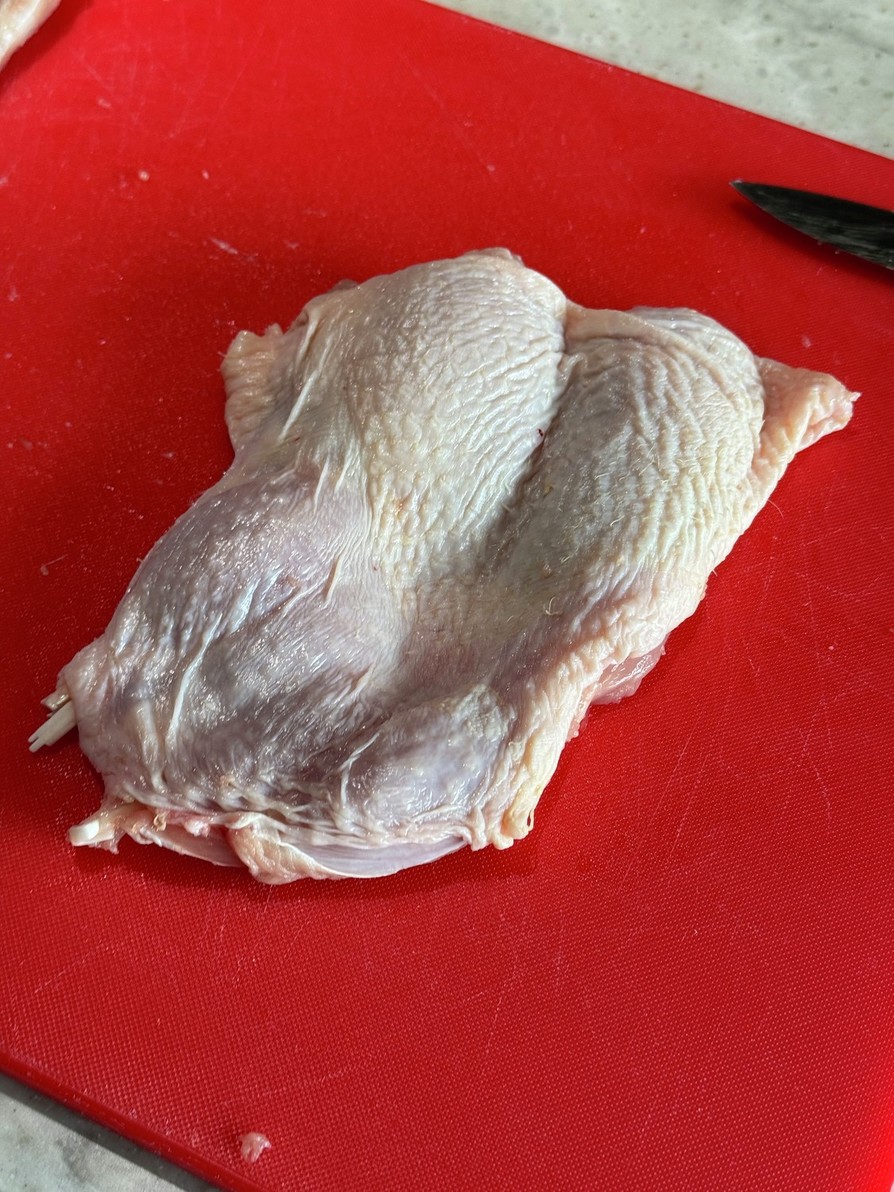 鶏もも肉の捌き方の画像
