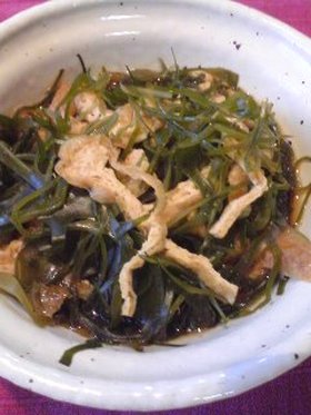 細切りこんぶと油揚げの煮物