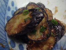 お弁当に☆焼きナスのおかか醤油和え