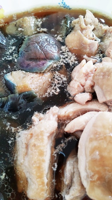 簡単節約冷凍揚げなす鶏もも肉煮びたし煮物の写真