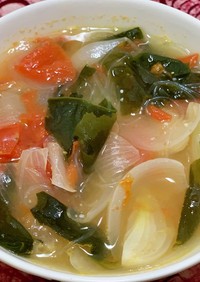 トマトとわかめの中華風春雨スープ