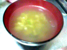 余った牛すじの出汁で簡単和風だしスープ