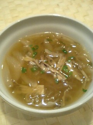 オニグラ風！新タマネギの味噌スープの写真