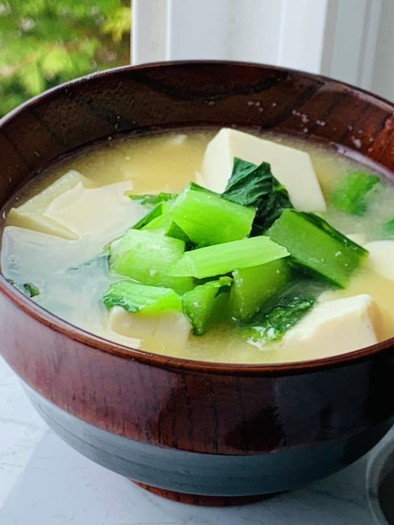 ダイエット美容に豆腐と小松菜の味噌汁♡の写真