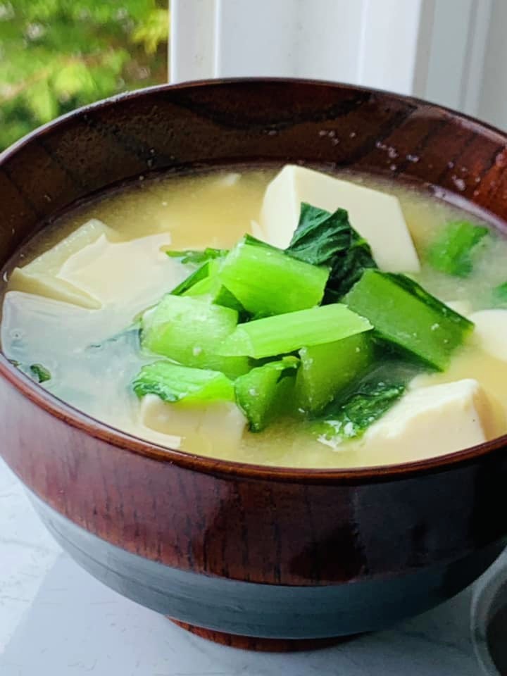 ダイエット美容に豆腐と小松菜の味噌汁♡の画像